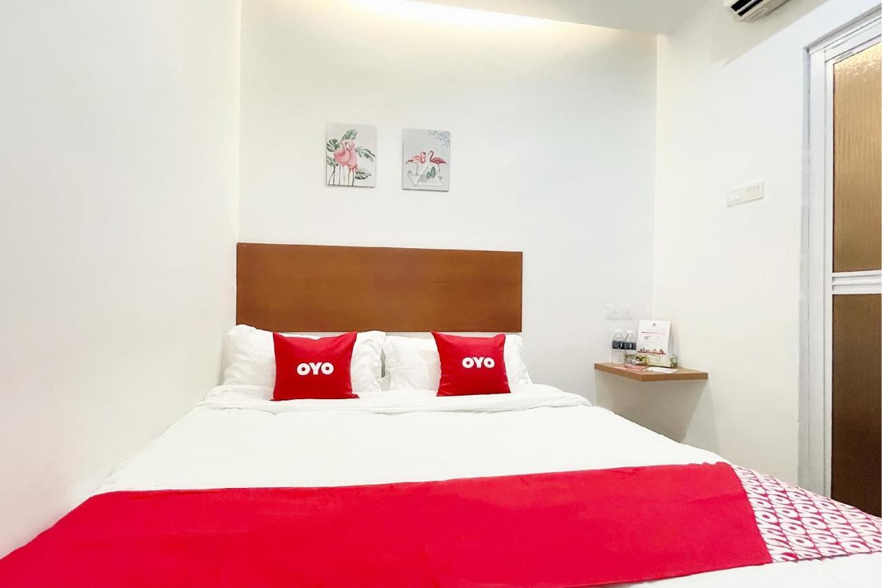 OYO 90334 Mawlaya Hotel Bayan Lepas Bagian luar foto