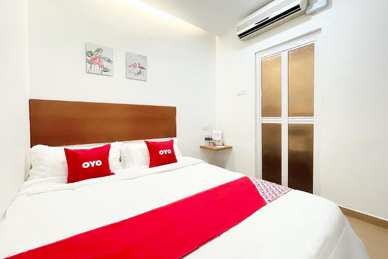 OYO 90334 Mawlaya Hotel Bayan Lepas Bagian luar foto